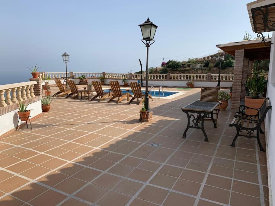 Villa Calabasas Альмуньекар Экстерьер фото