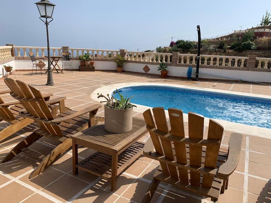 Villa Calabasas Альмуньекар Экстерьер фото